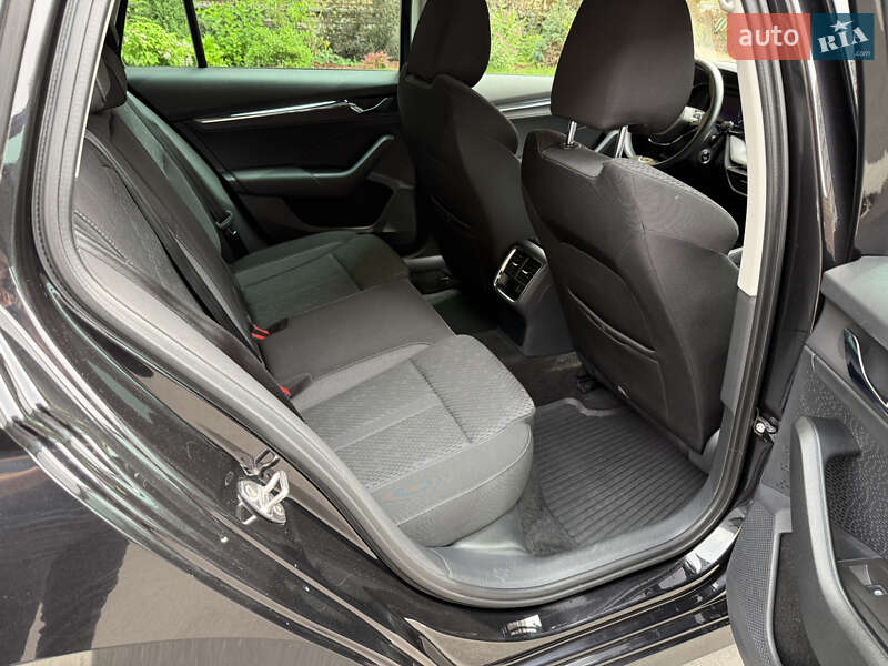 Универсал Skoda Octavia 2021 в Киеве