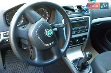 Лифтбек Skoda Octavia 2009 в 