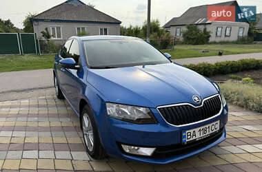 Лифтбек Skoda Octavia 2015 в Кропивницком