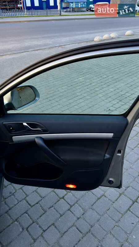 Універсал Skoda Octavia 2013 в Шепетівці