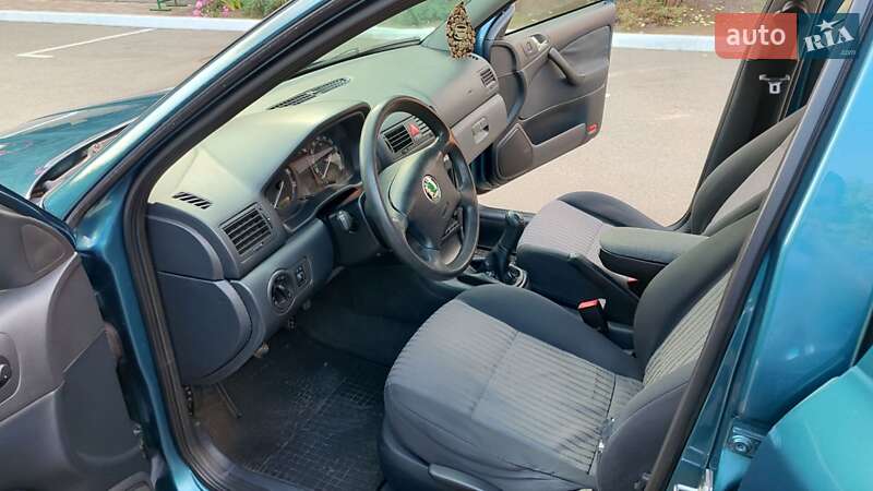 Лифтбек Skoda Octavia 2003 в Буче