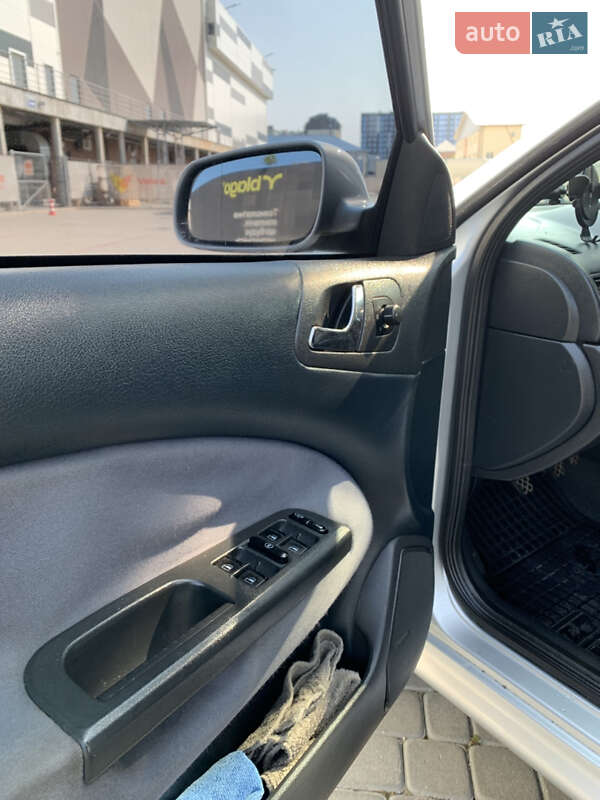 Универсал Skoda Octavia 2001 в Ивано-Франковске
