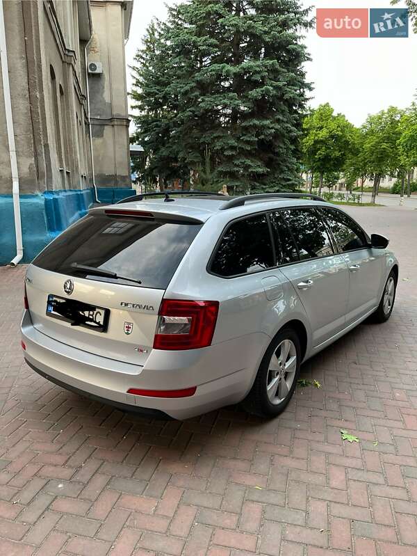 Універсал Skoda Octavia 2013 в Сумах