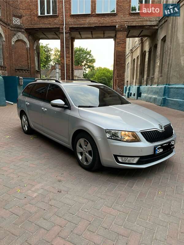 Універсал Skoda Octavia 2013 в Сумах