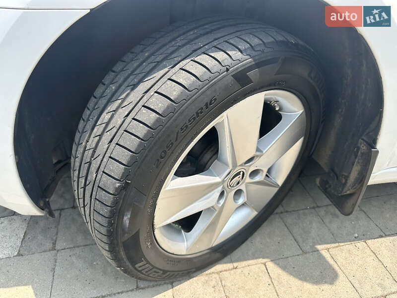 Ліфтбек Skoda Octavia 2015 в Іршаві