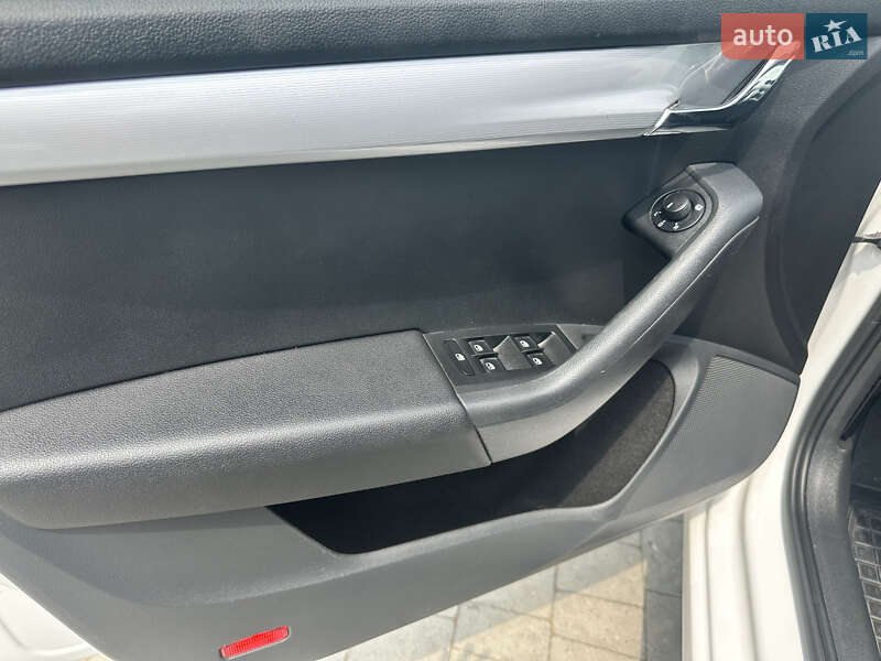 Ліфтбек Skoda Octavia 2015 в Іршаві