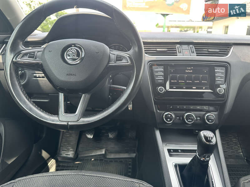 Ліфтбек Skoda Octavia 2015 в Іршаві