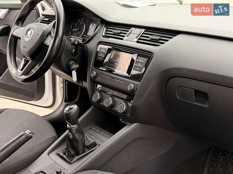 Лифтбек Skoda Octavia 2016 в Львове