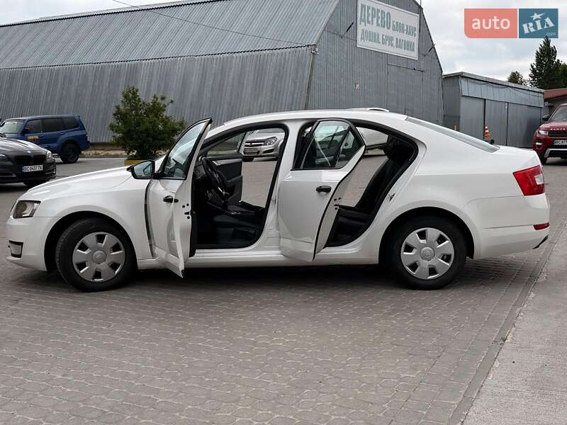 Лифтбек Skoda Octavia 2016 в Львове
