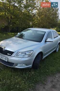 Лифтбек Skoda Octavia 2009 в Городке