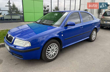 Лифтбек Skoda Octavia 2003 в Ровно