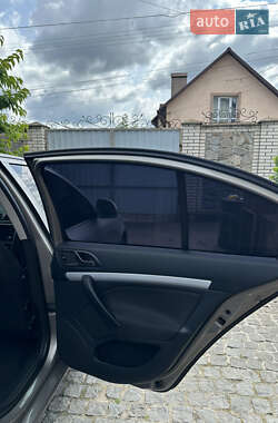 Лифтбек Skoda Octavia 2010 в 
