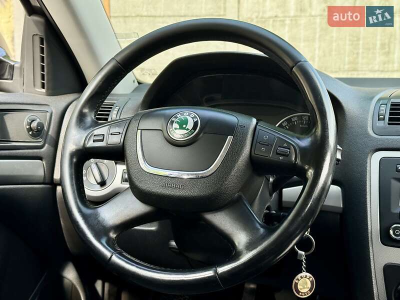 Лифтбек Skoda Octavia 2010 в Харькове