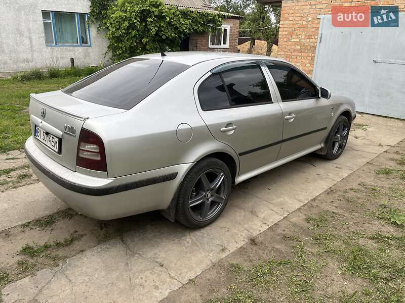 Лифтбек Skoda Octavia 2002 в Полтаве