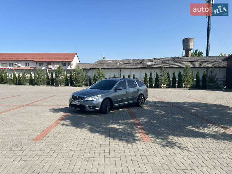 Универсал Skoda Octavia 2012 в Золочеве