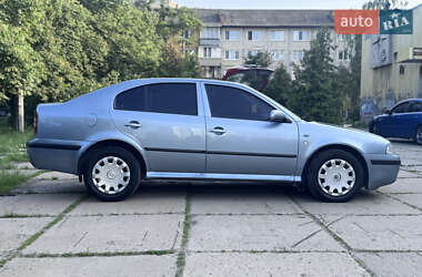 Лифтбек Skoda Octavia 2004 в 