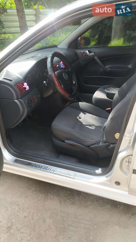 Універсал Skoda Octavia 2001 в Харкові