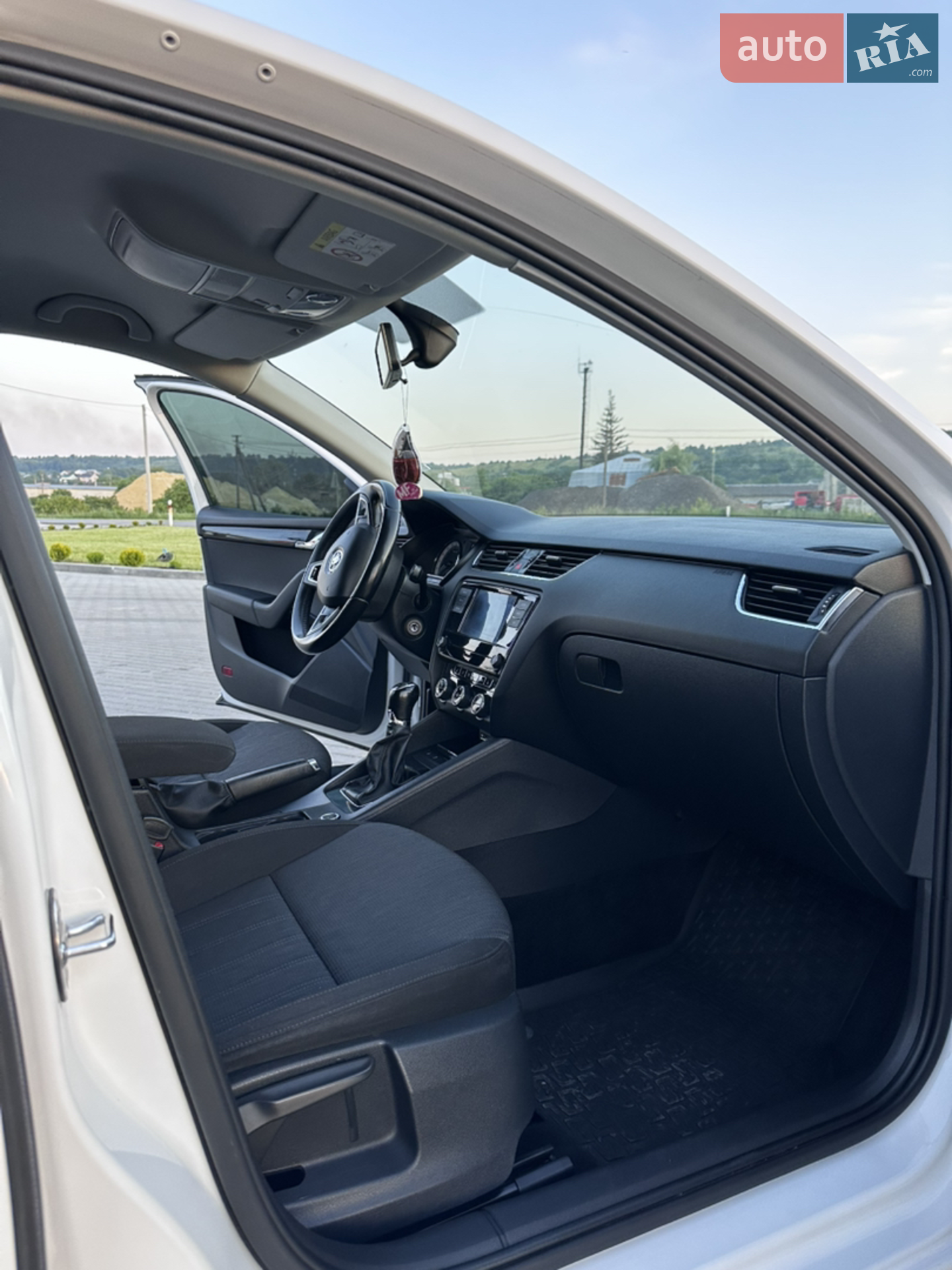 2017 Skoda Octavia - мініатюра 5