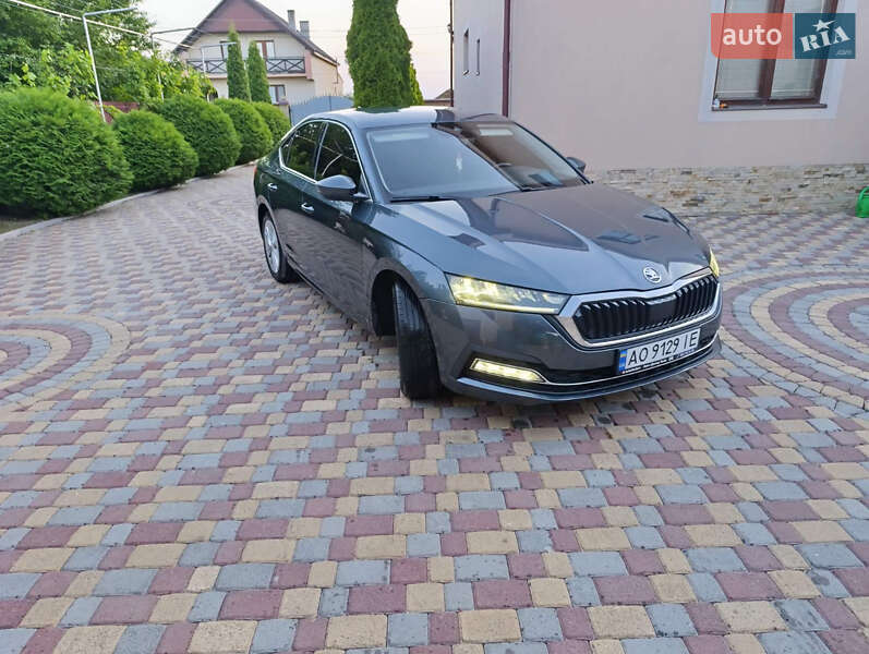 Лифтбек Skoda Octavia 2021 в Виноградове