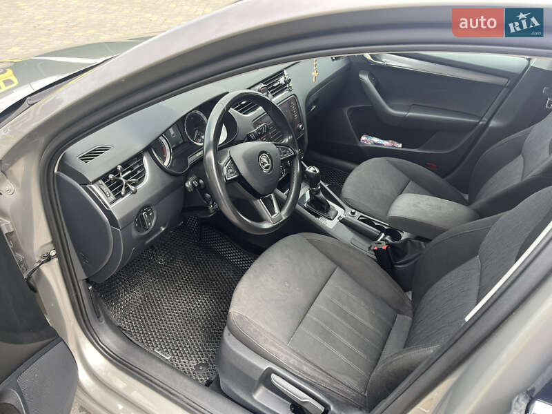 Универсал Skoda Octavia 2019 в Самборе