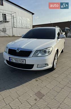 Універсал Skoda Octavia 2012 в Володимирі