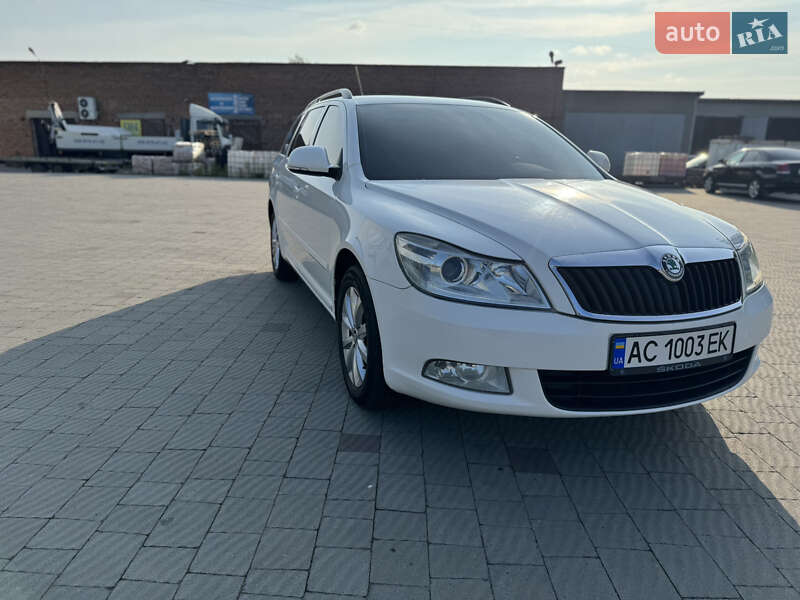Універсал Skoda Octavia 2012 в Володимирі