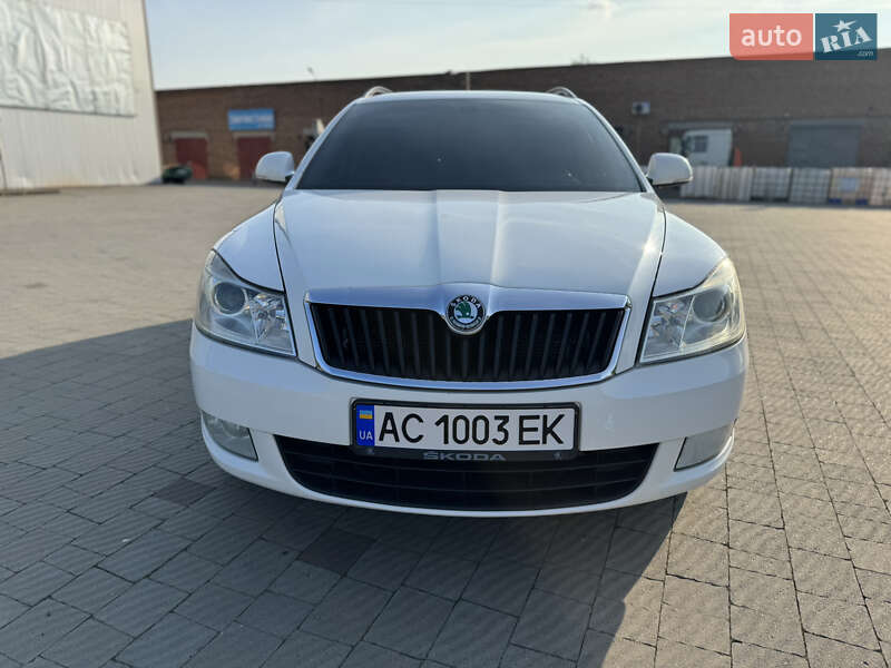 Універсал Skoda Octavia 2012 в Володимирі