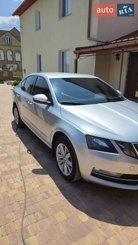 Ліфтбек Skoda Octavia 2017 в Тростянці