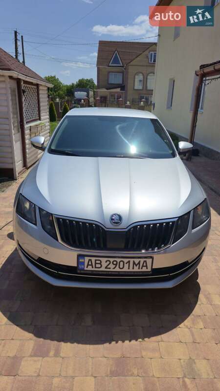 Ліфтбек Skoda Octavia 2017 в Тростянці