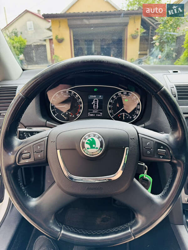 Універсал Skoda Octavia 2012 в Житомирі