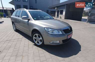Универсал Skoda Octavia 2012 в Виноградове