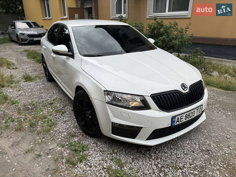 Лифтбек Skoda Octavia 2014 в 
