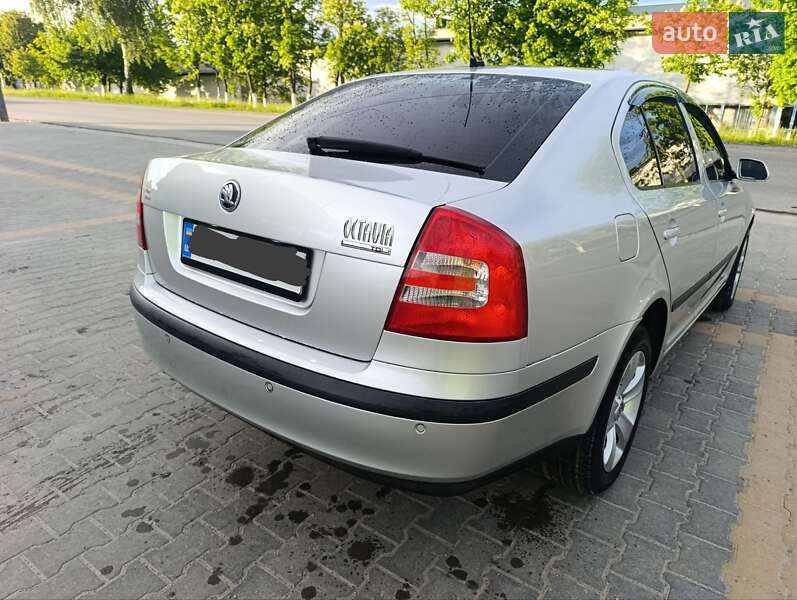 Лифтбек Skoda Octavia 2006 в Новоднестровске