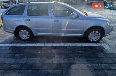 Универсал Skoda Octavia 2010 в 
