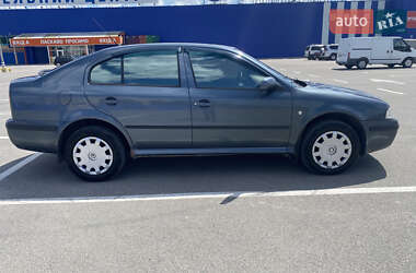 Хэтчбек Skoda Octavia 2005 в 