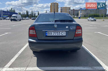 Хэтчбек Skoda Octavia 2005 в 