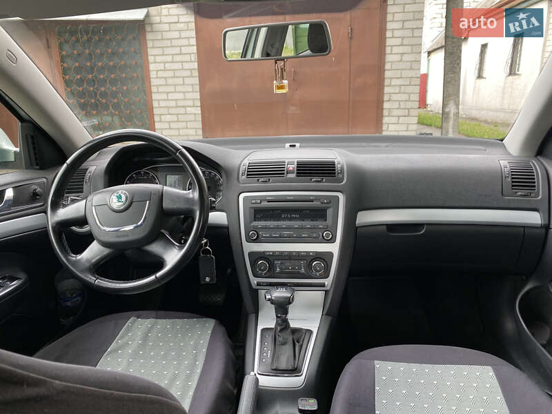 Лифтбек Skoda Octavia 2010 в Черкассах