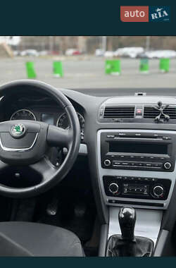 Лифтбек Skoda Octavia 2009 в 
