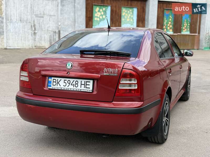 Лифтбек Skoda Octavia 2006 в Ровно
