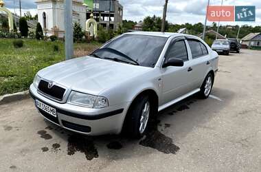 Лифтбек Skoda Octavia 2001 в 