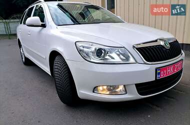 Универсал Skoda Octavia 2012 в 