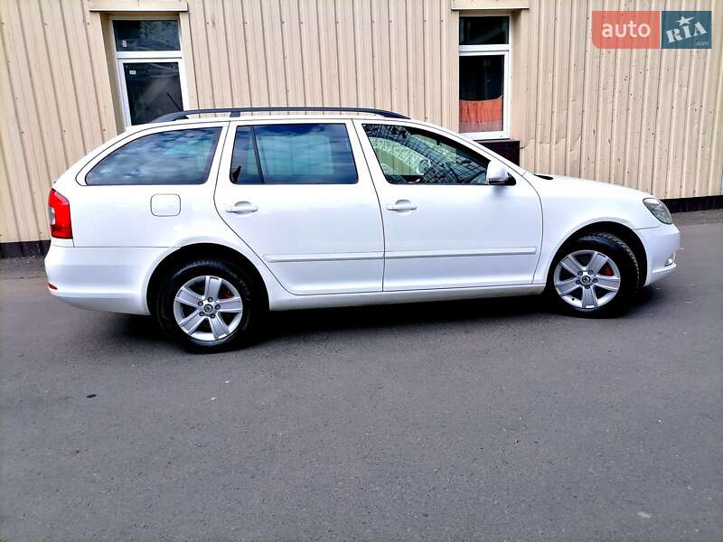 Универсал Skoda Octavia 2012 в Одессе