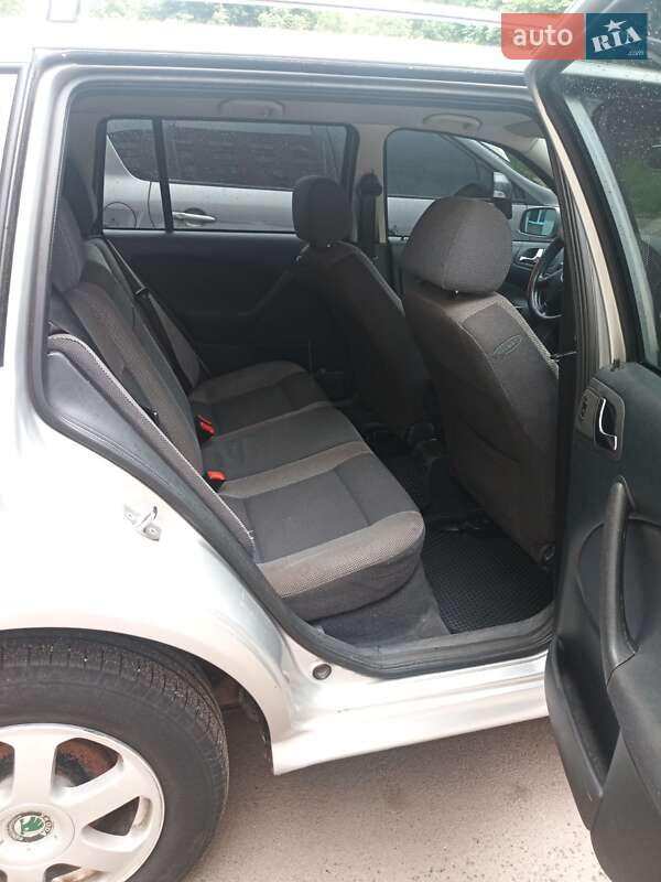 Універсал Skoda Octavia 2003 в Житомирі