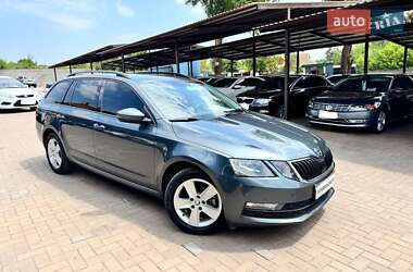 Универсал Skoda Octavia 2019 в Кривом Роге