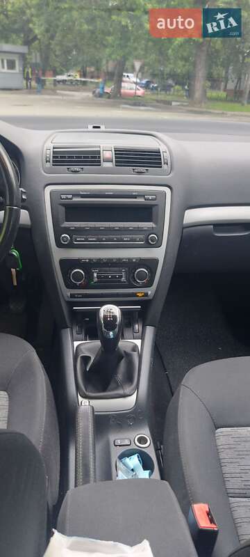 Универсал Skoda Octavia 2012 в Чернигове