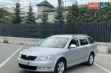 Універсал Skoda Octavia 2010 в 