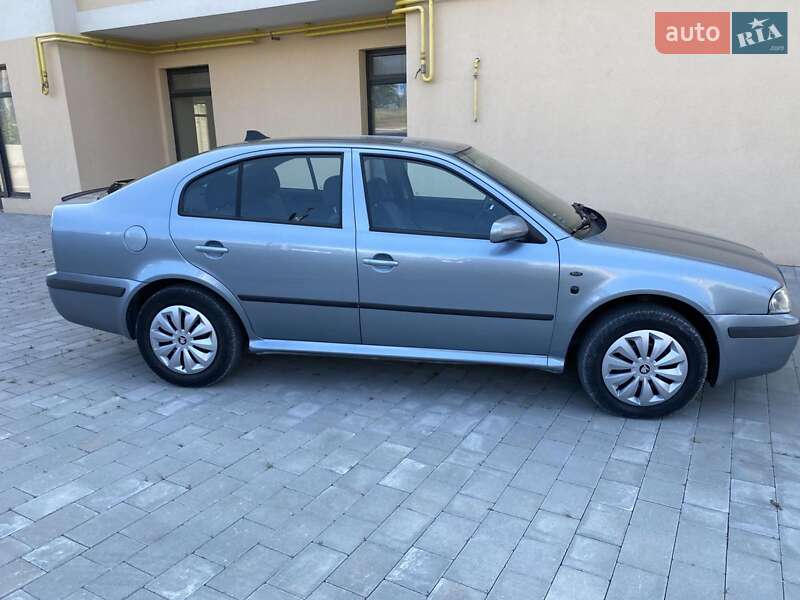 Ліфтбек Skoda Octavia 2003 в Тернополі