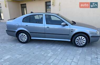 Лифтбек Skoda Octavia 2003 в 