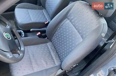 Лифтбек Skoda Octavia 2003 в 