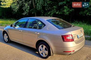 Лифтбек Skoda Octavia 2017 в 